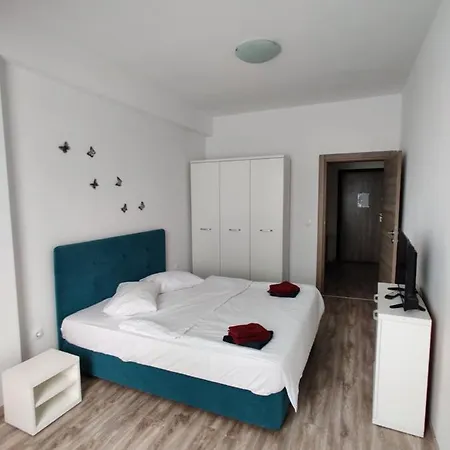Summerland Beach&sun Mamaia