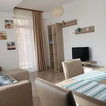 Summerland Beach&sun Apartament *